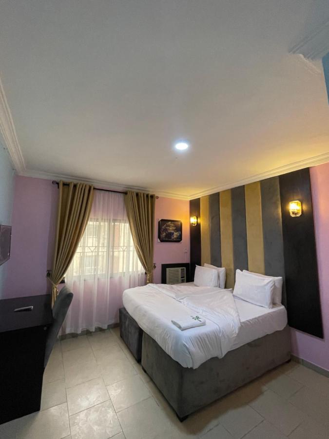 Alluring View Hotel - Allen Avenue Lagos Kültér fotó