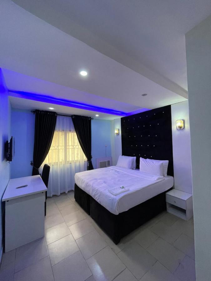 Alluring View Hotel - Allen Avenue Lagos Kültér fotó