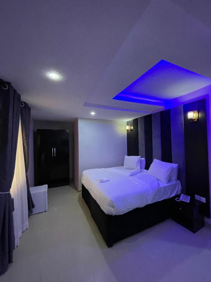 Alluring View Hotel - Allen Avenue Lagos Kültér fotó